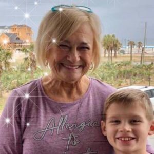 Meet your Posher, Sandy